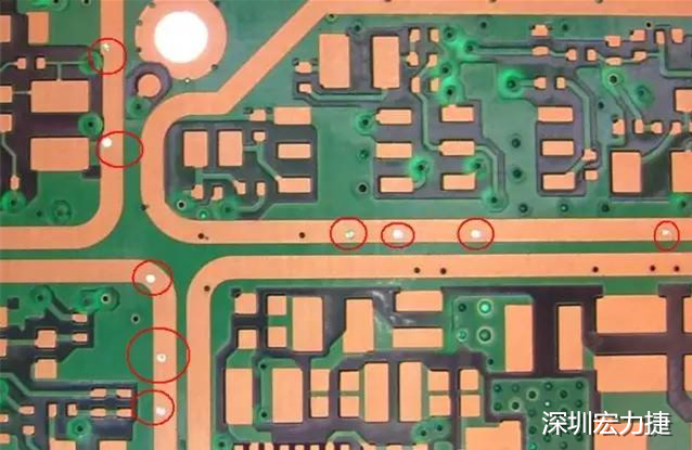 防止PCB過波峰焊時錫從導(dǎo)通孔貫穿元件面造成短路；特別是我們把過孔放在BGA焊盤上時，就必須先做塞孔，再鍍金處理，便于BGA的焊接。